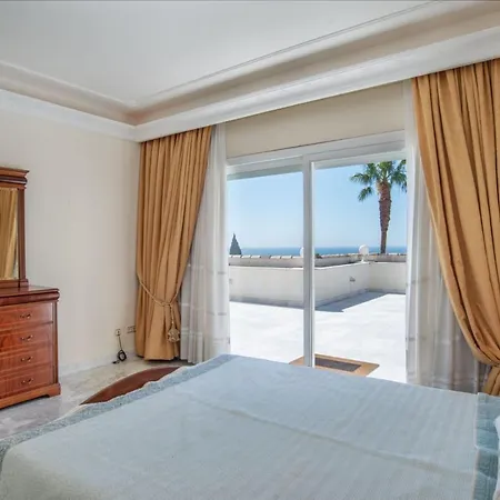 Merinas Asya Villa Marbella