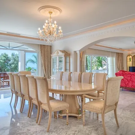 Merinas Asya Marbella